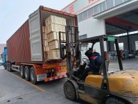 浙江客戶柴油機裝柜發(fā)貨